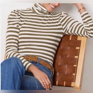 Evereve Striped Rib Top  XS  olive green/off white